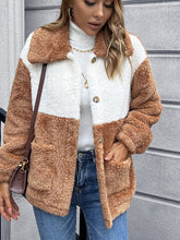 Wendbare, kurze Plüschjacke